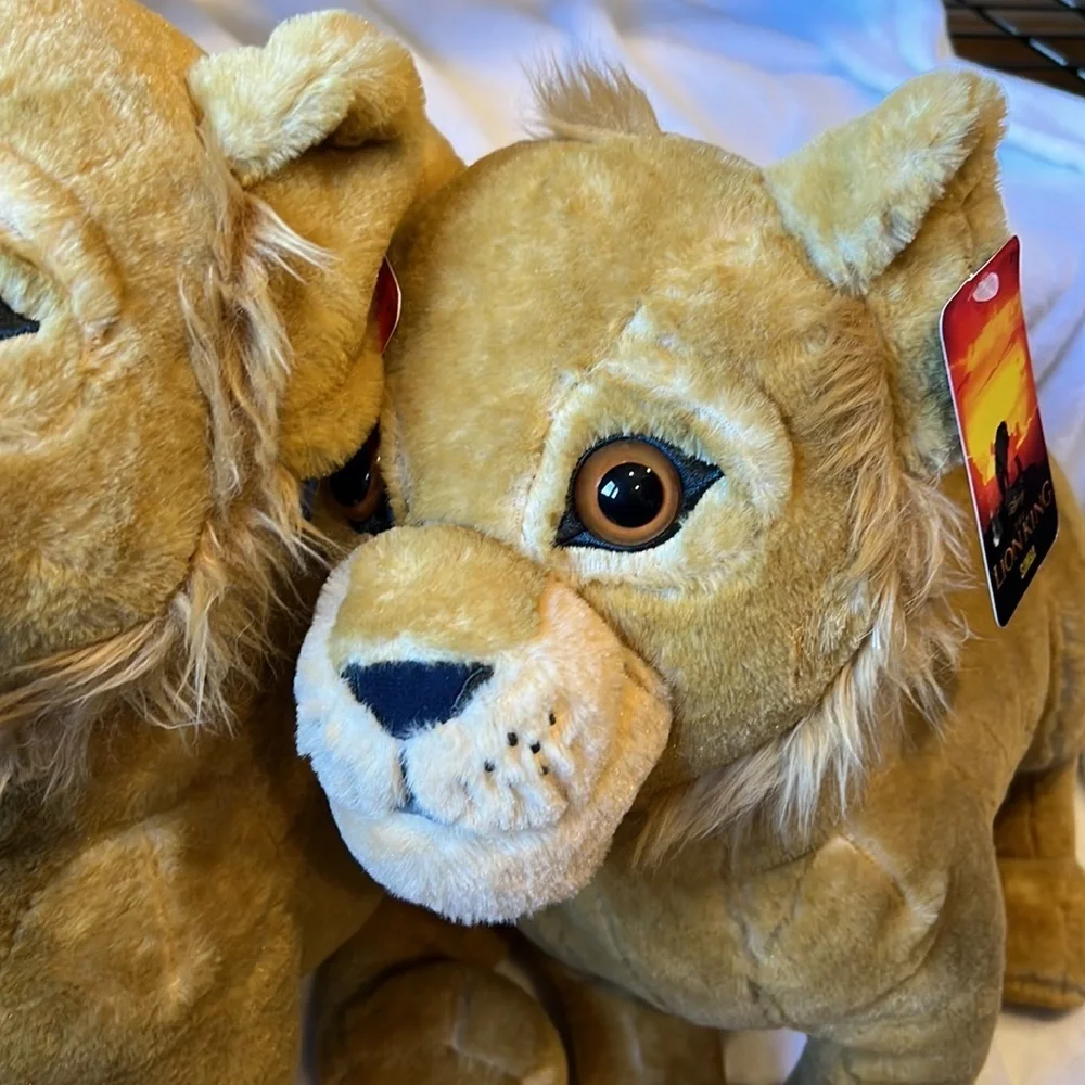 NWT Lion King stuffed animal Simba